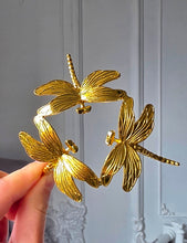 Load image into Gallery viewer, Dragonfly Stand - Gold