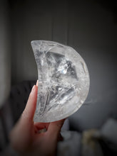 이미지를 갤러리 뷰어에 로드 , Clear Quartz Moon Bowl - small #101