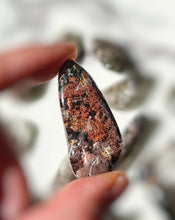 이미지를 갤러리 뷰어에 로드 , Lodolite / Garden Quartz Tumbled Stones Pack - 150g / 300g / 500g / 1kg