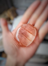 이미지를 갤러리 뷰어에 로드 , Fire Quartz / Red Hematoid Palm Stone #220