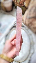 이미지를 갤러리 뷰어에 로드 , Rose Quartz Slab / Corner Piece - 590g  #161