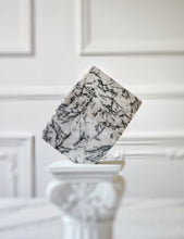 ์ด๋ฏธ์ง๋ฅผ ๊ฐค๋ฌ๋ฆฌ ๋ทฐ์ด์ ๋ก๋ , Black & White Quartz Cube - 973g #100