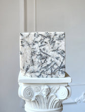 Load image into Gallery viewer, Black & White Quartz Cube - 1.16kg #211