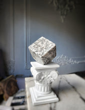 画像をギャラリービューアに読み込む, Black & White Quartz Cube - 656g #210