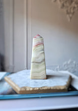 ์ด๋ฏธ์ง๋ฅผ ๊ฐค๋ฌ๋ฆฌ ๋ทฐ์ด์ ๋ก๋ , Pink Banded Calcite Tower - 408g #124