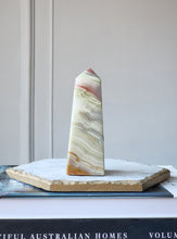 ์ด๋ฏธ์ง๋ฅผ ๊ฐค๋ฌ๋ฆฌ ๋ทฐ์ด์ ๋ก๋ , Pink Banded Calcite Tower - 408g #124