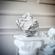 Load image into Gallery viewer, Black & White Quartz Cube - 690g #111