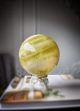 이미지를 갤러리 뷰어에 로드 , Large Lemon Citrine Quartz Sphere - 2.36kg #99