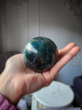 이미지를 갤러리 뷰어에 로드 , Blue Apatite Sphere - 420g #68
