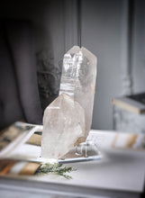 이미지를 갤러리 뷰어에 로드 , Himalayan Quartz Cluster / Point - 910g #305