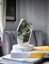 이미지를 갤러리 뷰어에 로드 , Garden Quartz / Lodolite Freeform on Gold Stand - 1.7kg #177