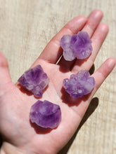 Cargar imagen en el visor de la galería, Amethyst Popcorn - Flower