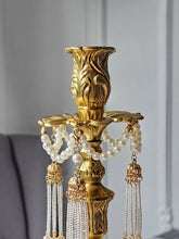 Load image into Gallery viewer, Vintage Retro Brass Sphere Stand / Candle Holder - Golden