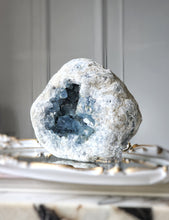 이미지를 갤러리 뷰어에 로드 , Celestite Geode Cluster - 3.27kg #124