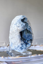 이미지를 갤러리 뷰어에 로드 , Celestite Geode Cluster / Egg -3.61kg #125