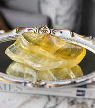이미지를 갤러리 뷰어에 로드 , Amber Yellow Fluorite Bowl - 756g #98