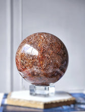 Cargar imagen en el visor de la galería, Large Red Thousand Layer Lodolite x Mica Sphere - 1.66kg #29