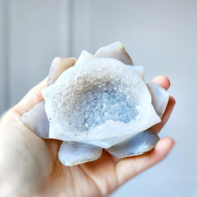 이미지를 갤러리 뷰어에 로드 , Blue Flower Agate Geode Jewellery Bowl - 265g #94