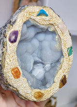 이미지를 갤러리 뷰어에 로드 , 7 Chakras Blue Agate Geode Bowl - 268g #1