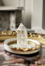 이미지를 갤러리 뷰어에 로드 , Clear Quartz Tower - small chunky 128g #942