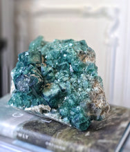 이미지를 갤러리 뷰어에 로드 , Green Fluorite Cluster - 1.96kg #98