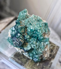 이미지를 갤러리 뷰어에 로드 , Green Fluorite Cluster - 1.96kg #98