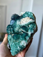 이미지를 갤러리 뷰어에 로드 , Green Fluorite Cluster - 1.96kg #98