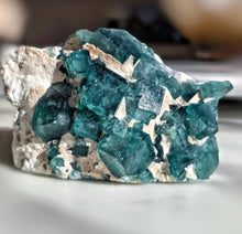 이미지를 갤러리 뷰어에 로드 , Green Fluorite Cluster - 677g #82