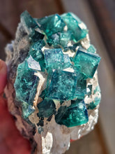 이미지를 갤러리 뷰어에 로드 , Green Fluorite Cluster - 677g #82