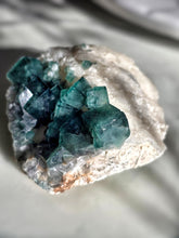이미지를 갤러리 뷰어에 로드 , Green Fluorite Cluster - 830g #135