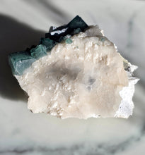 이미지를 갤러리 뷰어에 로드 , Green Fluorite Cluster - 830g #135