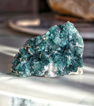 이미지를 갤러리 뷰어에 로드 , Green Fluorite Cluster - 1.17kg #84