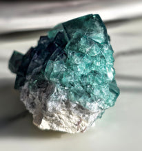 이미지를 갤러리 뷰어에 로드 , Green Fluorite Cluster - 576g #85