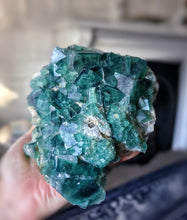 이미지를 갤러리 뷰어에 로드 , Green Fluorite Cluster - 1.33kg #86