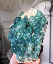 이미지를 갤러리 뷰어에 로드 , Green Fluorite Cluster - 1.73kg #89