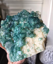 이미지를 갤러리 뷰어에 로드 , Green Fluorite Cluster - 1.73kg #89