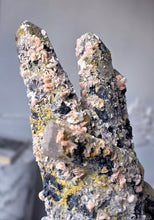 Cargar imagen en el visor de la galería, | RARE | Large Mongolian Quartz Cluster - 1.1kg #114