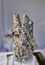 Cargar imagen en el visor de la galería, | RARE | Large Mongolian Quartz Cluster - 1.1kg #114