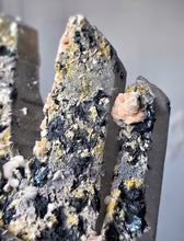 Cargar imagen en el visor de la galería, | RARE | Large Mongolian Quartz Cluster - 1.1kg #114