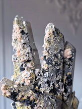 Cargar imagen en el visor de la galería, | RARE | Large Mongolian Quartz Cluster - 1.1kg #114