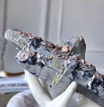 이미지를 갤러리 뷰어에 로드 , | RARE | Mongolian Quartz Point - 147g #143