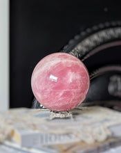 이미지를 갤러리 뷰어에 로드 , Large Rose Quartz Sphere - 2.76kg #4