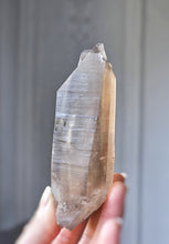 画像をギャラリービューアに読み込む, Smoky Lemurian Seed Quartz - 195g #358