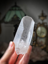 Cargar imagen en el visor de la galería, Lemurian Seed Clear Quartz - 152g #345