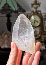 Cargar imagen en el visor de la galería, Lemurian Seed Clear Quartz - 186g #341