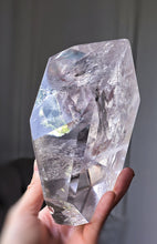 이미지를 갤러리 뷰어에 로드 , Large Clear Quartz Freeform on Gold Stand - 1.24kg #1