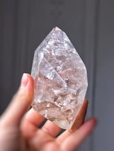 이미지를 갤러리 뷰어에 로드 , Clear Quartz Freeform on Clear Stand - 354g #99
