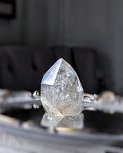 Cargar imagen en el visor de la galería, Clear Quartz Tower - Short Chunky 426g #340