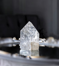 Cargar imagen en el visor de la galería, Clear Quartz Tower - Short Chunky 426g #340