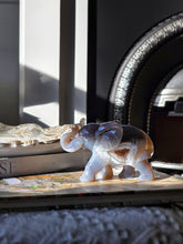 画像をギャラリービューアに読み込む, Blue Agate Geode Elephant Carving - 413g #436